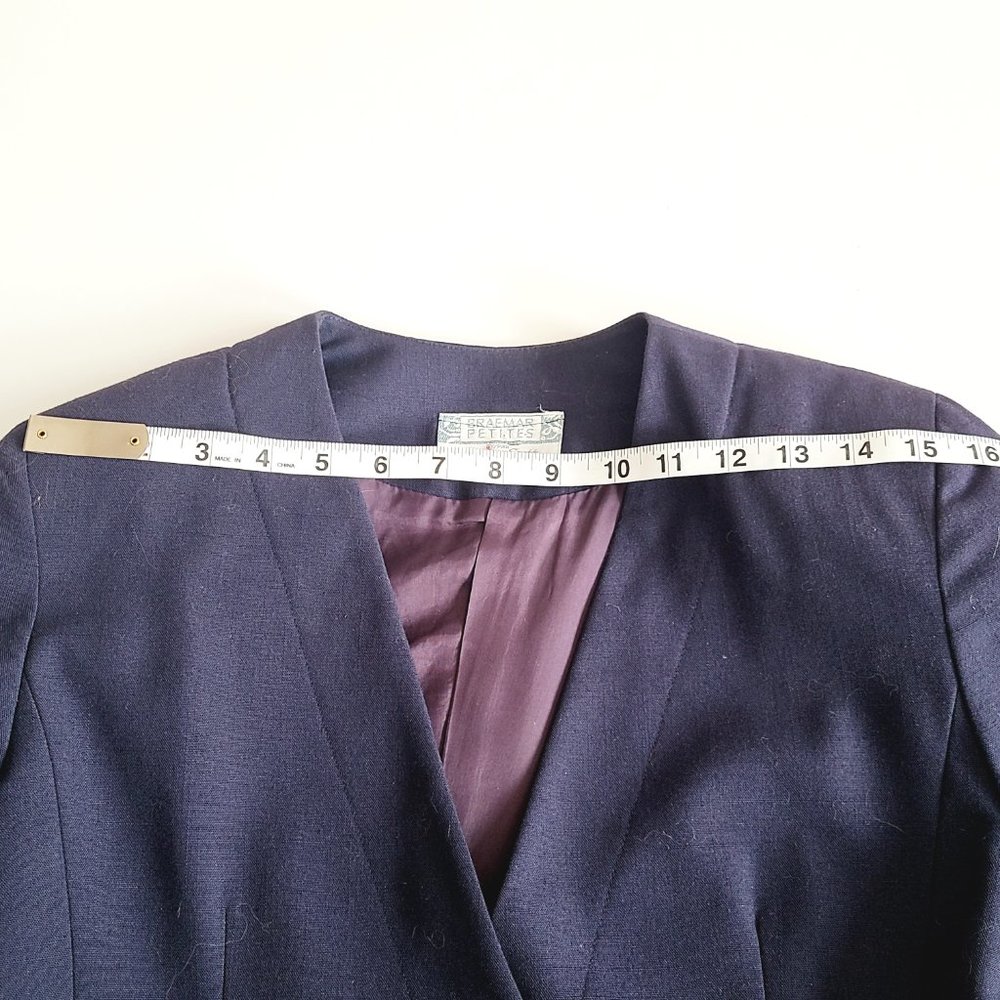 Vintage Braemar Petites by Jeremy Scott dark blue blazer. - Picture 13 of 15